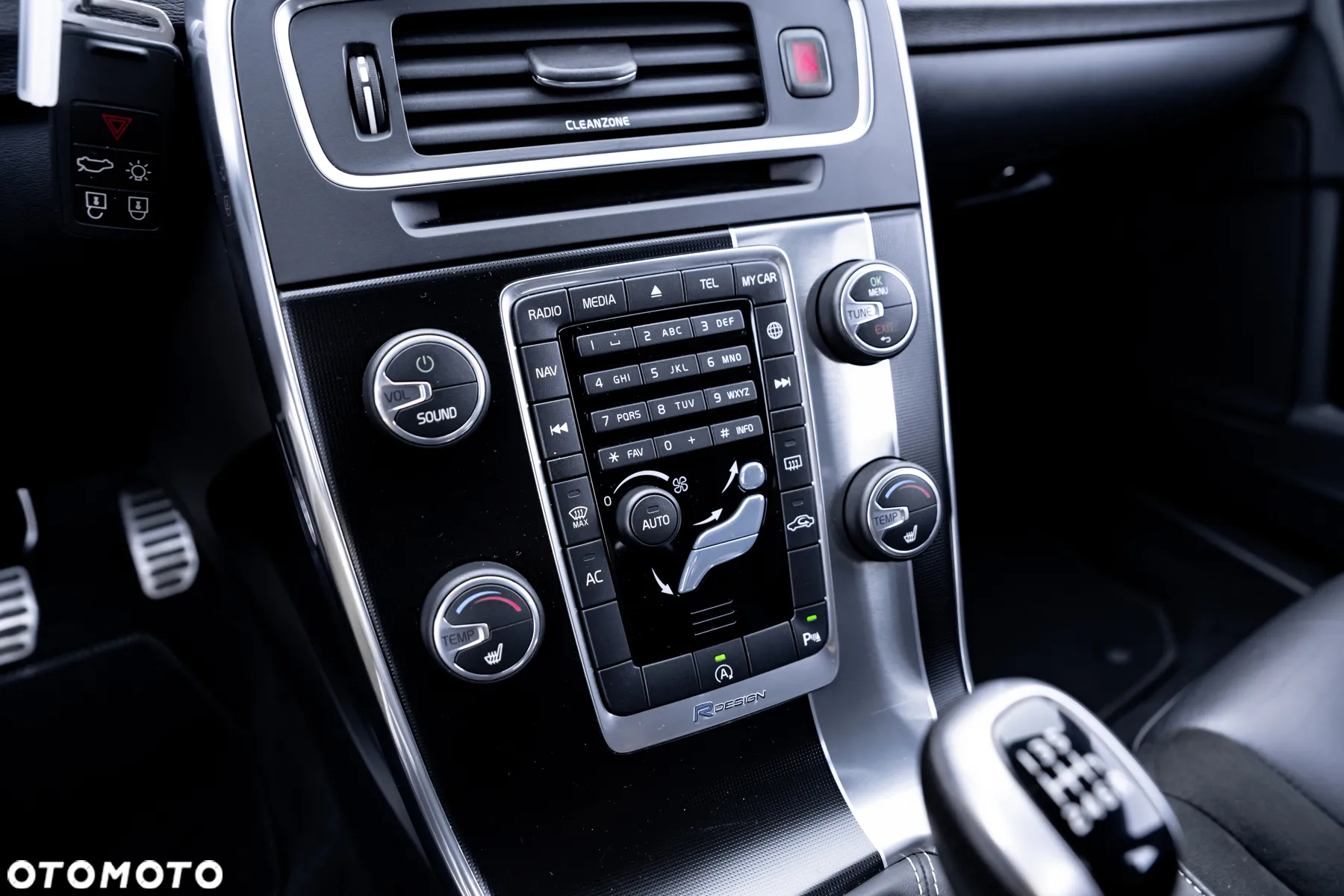 Volvo V60 D4 Drive-E R-Design Kinetic - 26