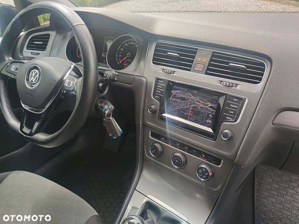 Volkswagen Golf 1.2 TSI BMT Trendline Perfectline - 12