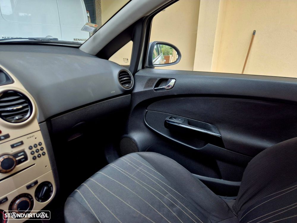 Opel Corsa 1.3 CDTi Enjoy - 11