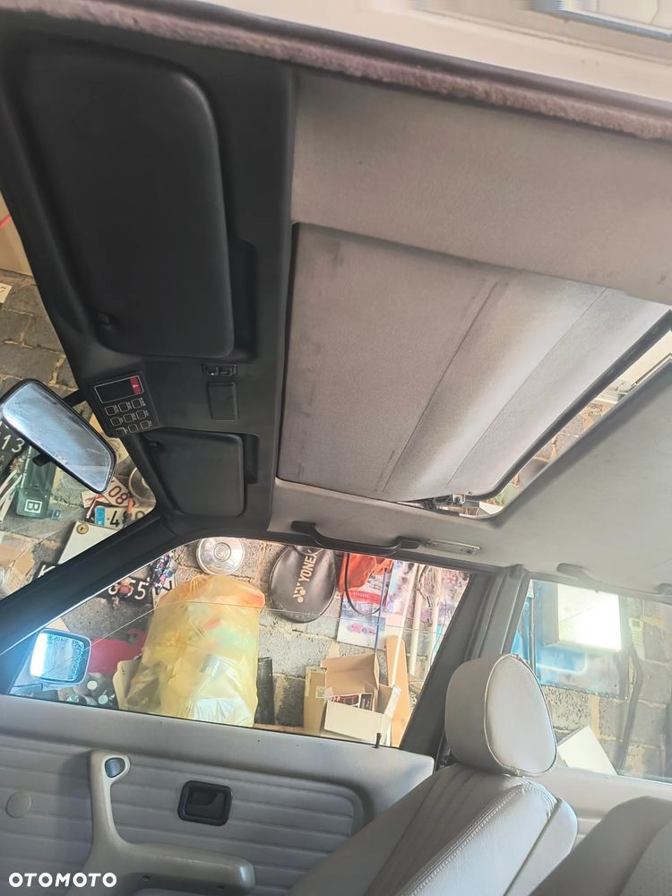 BMW Seria 3 325e - 19