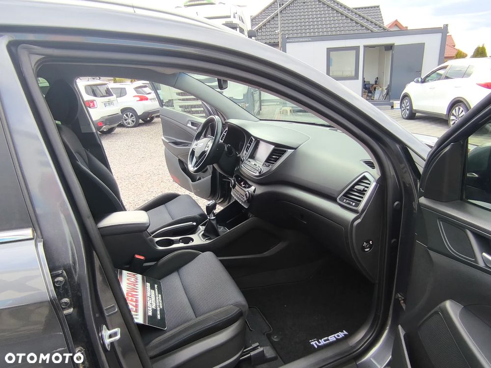 Hyundai Tucson 1.7 CRDI BlueDrive Style 2WD - 25