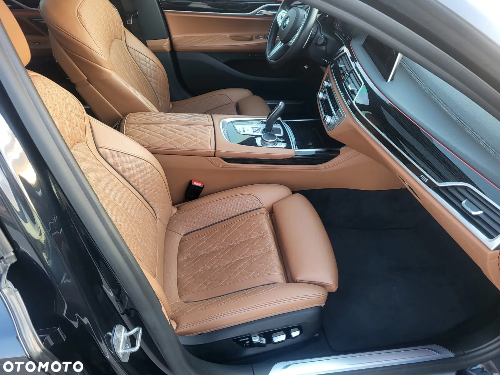 BMW Seria 7 750Li xDrive - 9