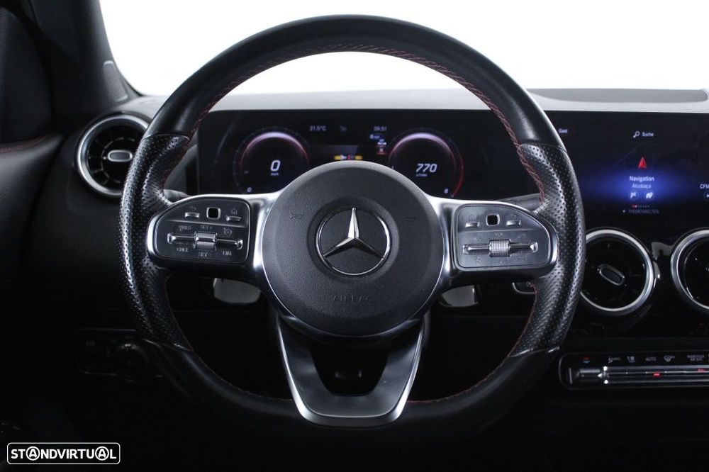 Mercedes-Benz GLA 180 d AMG Line - 19