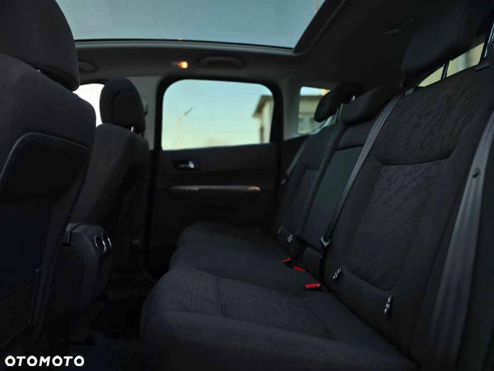 Peugeot 3008 - 23