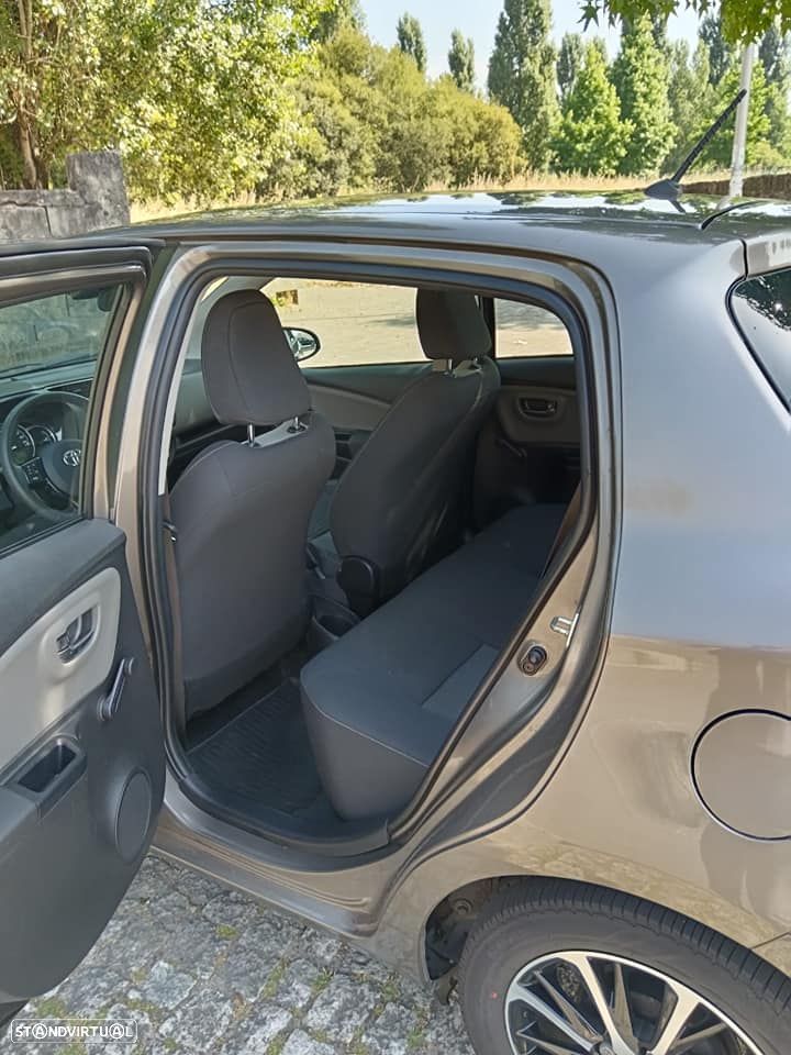 Toyota Yaris 1.0 VVT-i Comfort - 5
