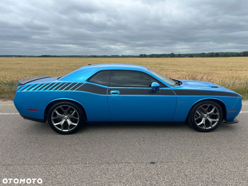 Dodge Challenger - 10