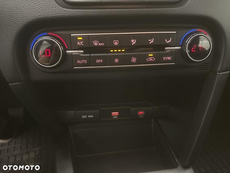 Kia Ceed 1.5 T-GDI M - 17