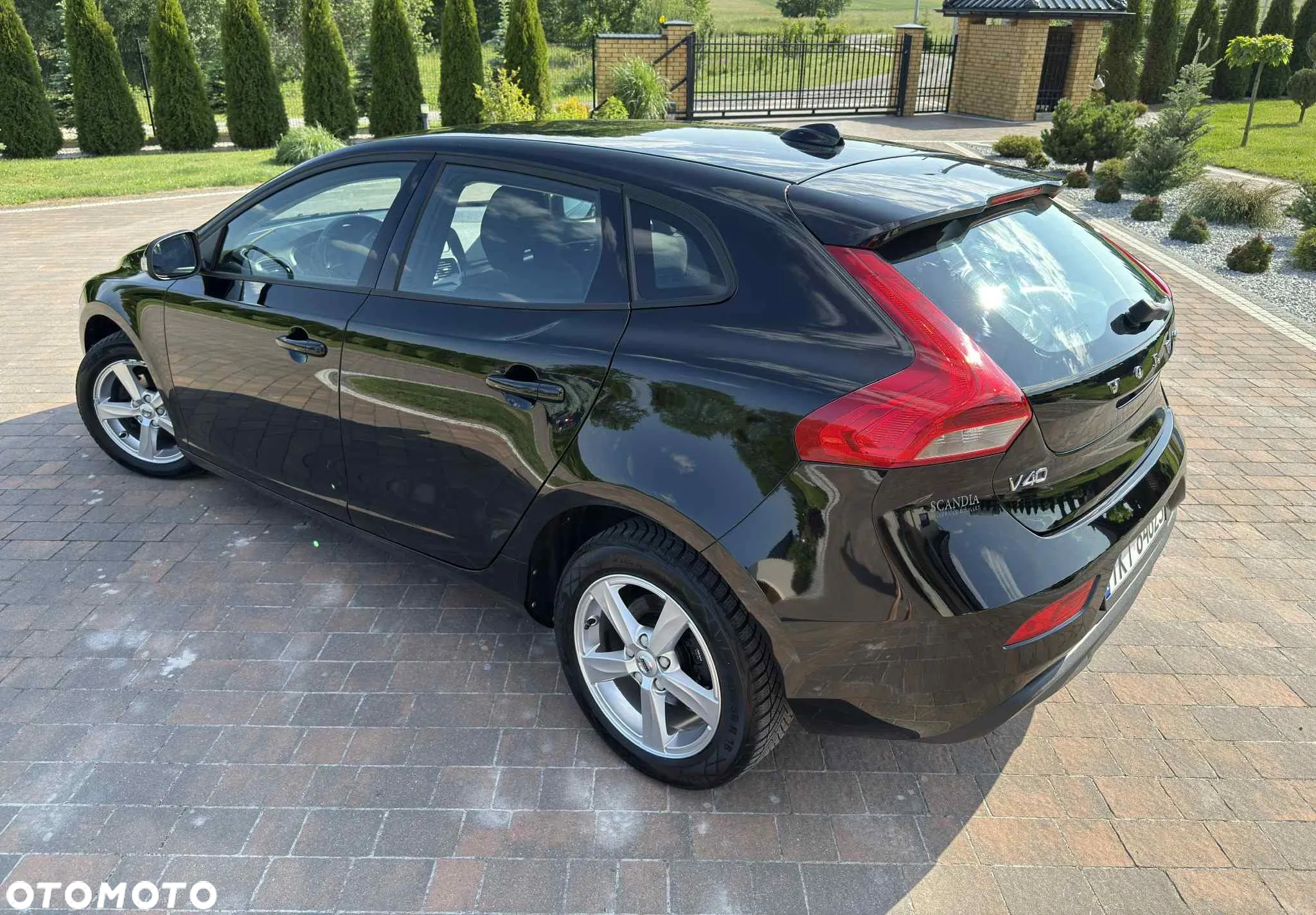 Volvo V40 - 16