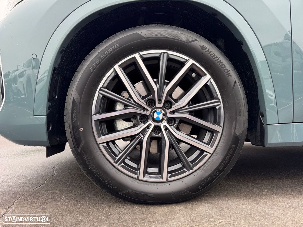 BMW iX1 eDrive20 Edição Desportiva M - 7