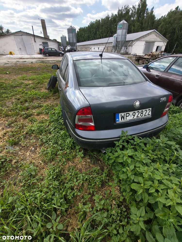 Skoda Superb 2.5 V6 TDI L&K Tiptr - 6