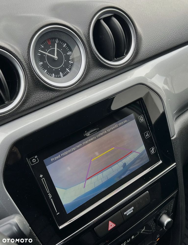 Suzuki Vitara 1.6 Premium 4WD - 23