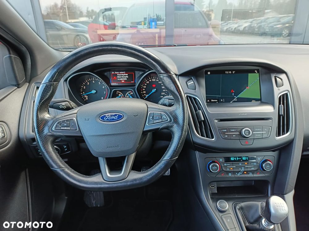 Ford Focus 1.0 EcoBoost Start-Stopp-System ST-LINE STYLE - 14