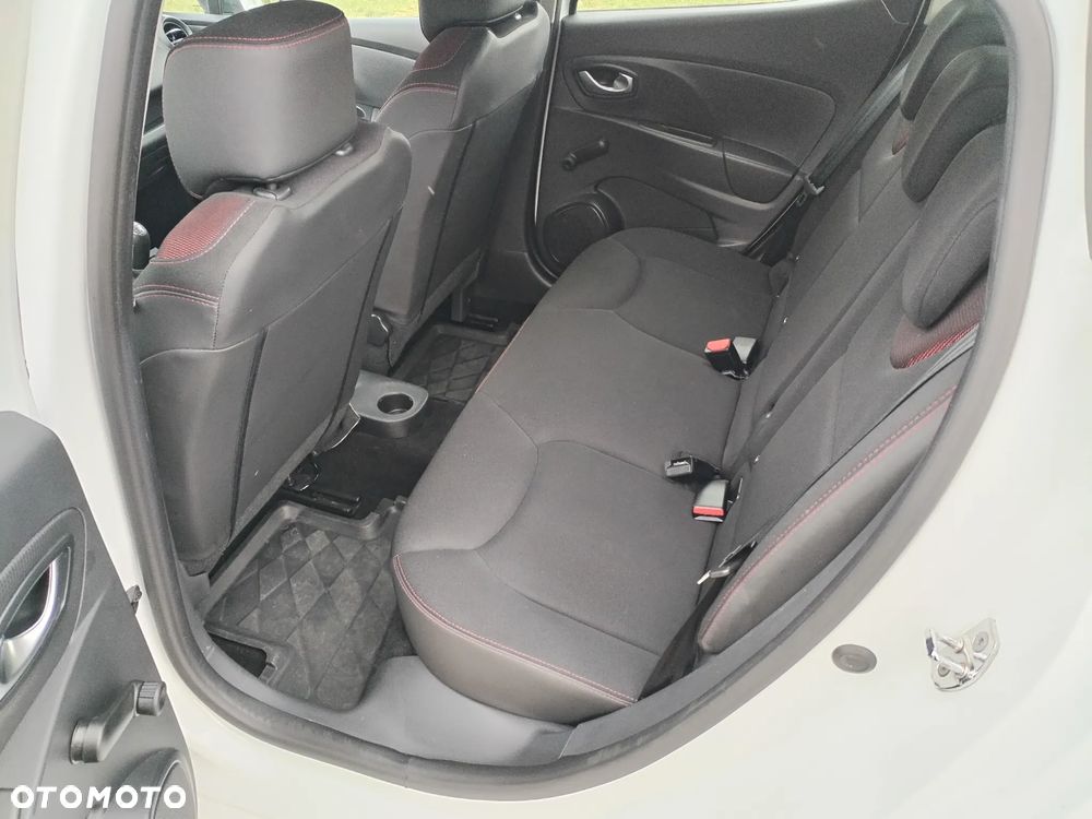 Renault Clio - 24