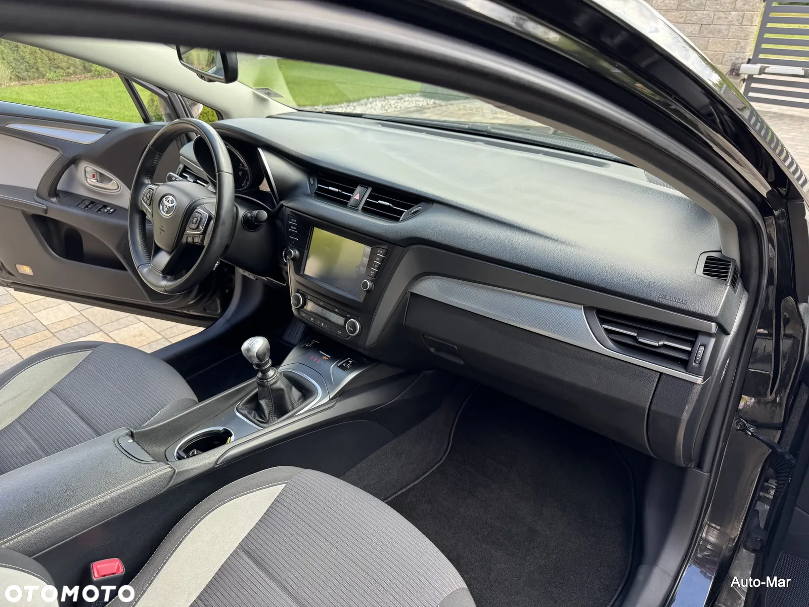 Toyota Avensis Touring Sports 1.8 Business Edition - 25