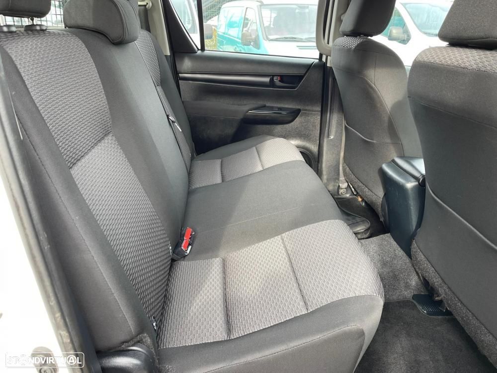 Toyota Hilux HILUX 2.4D 4WD (150CV) - 18