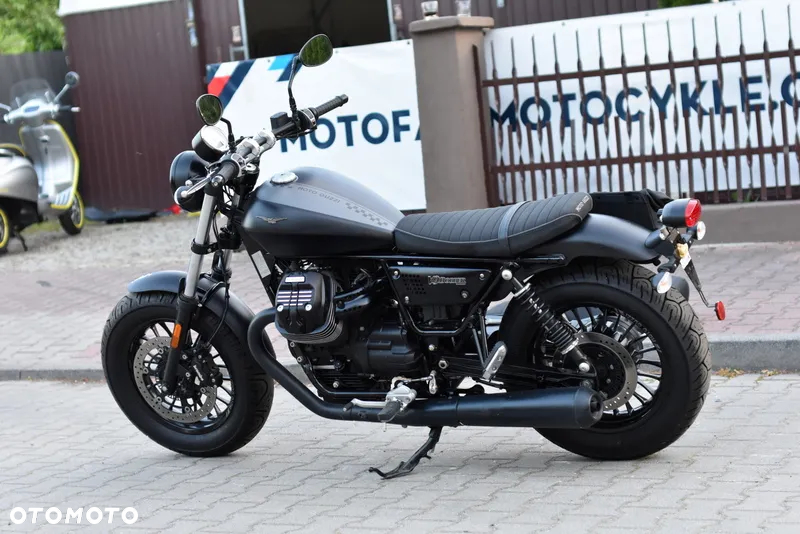 Moto Guzzi V9 - 20