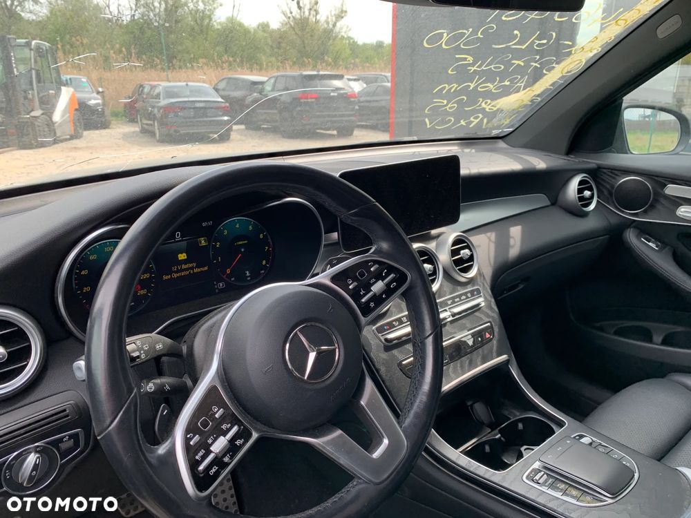 Mercedes-Benz GLC 300 4Matic 9G-TRONIC Edition Avantgarde - 15