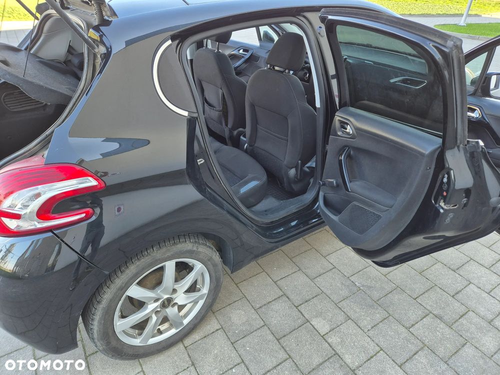 Peugeot 208 1.2 PureTech Active - 13