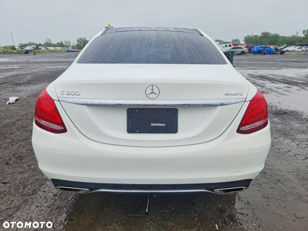 Mercedes-Benz Klasa C 300 7G-TRONIC AMG Line - 6