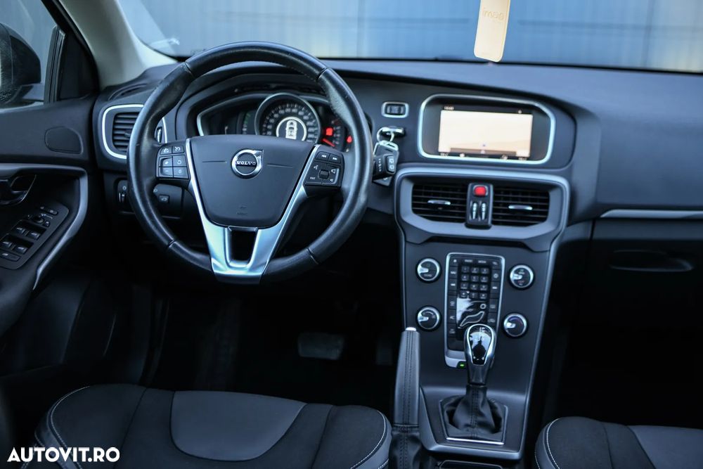 Volvo V40 T2 Geartronic - 8