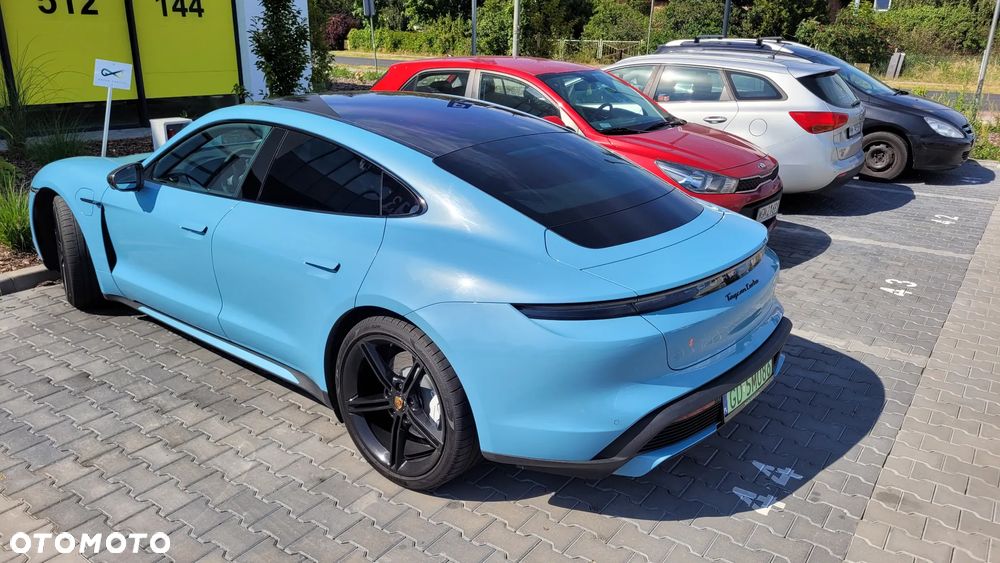 Porsche Taycan - 18