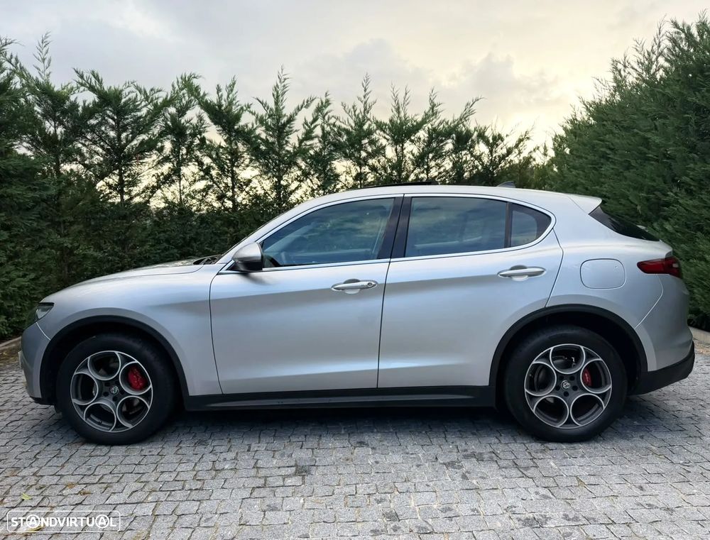 Alfa Romeo Stelvio - 5