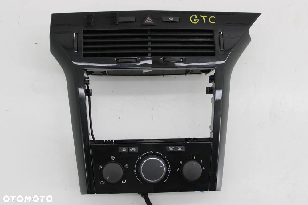 Opel Astra H GTC Konsola Panel Nawiew Ramka  331985437 - 2