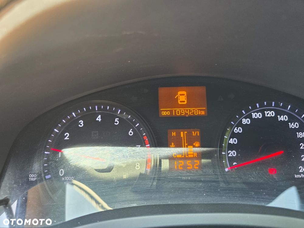 Toyota Avensis - 5
