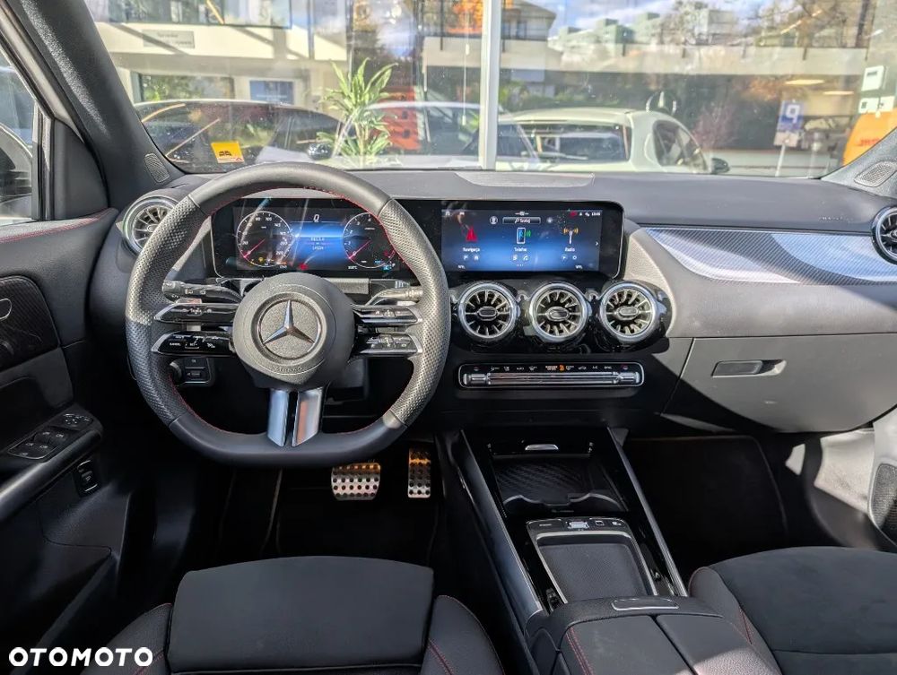 Mercedes-Benz GLA 200 AMG Line - 10