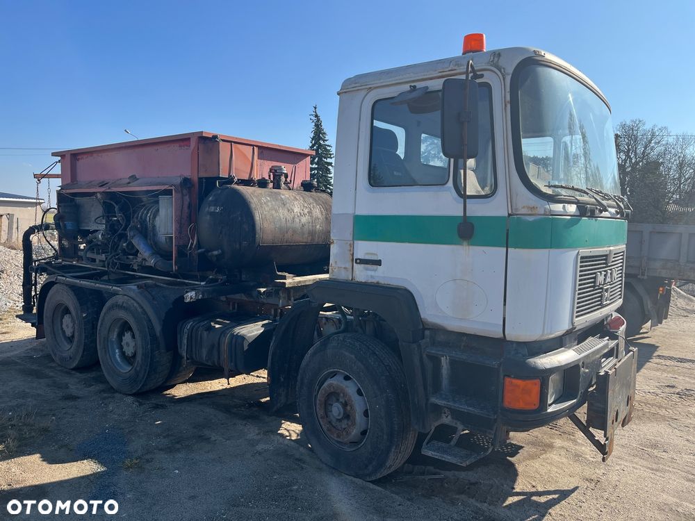 MAN F09 - 3
