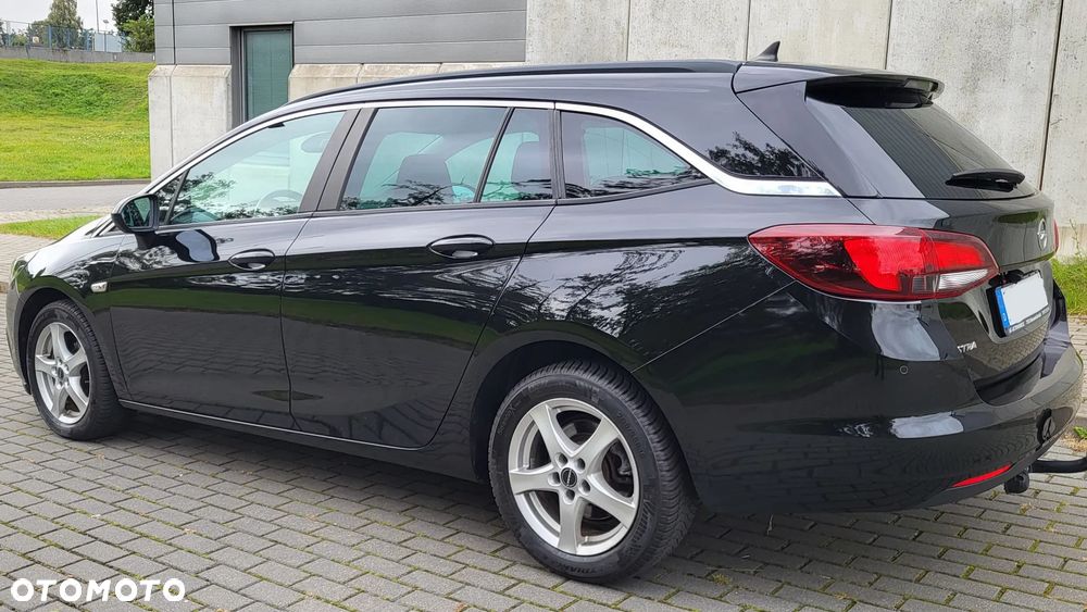 Opel Astra 1.6 D (CDTI) Start/Stop Dynamic - 8