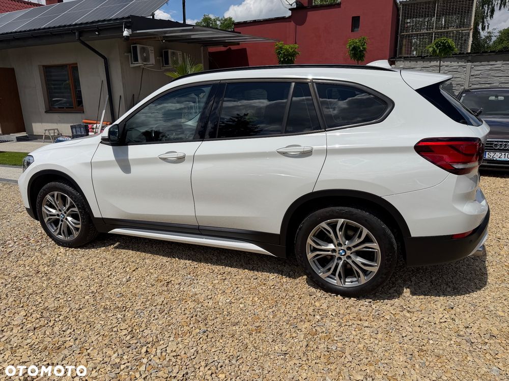 BMW X1 xDrive20d Sport Line - 9