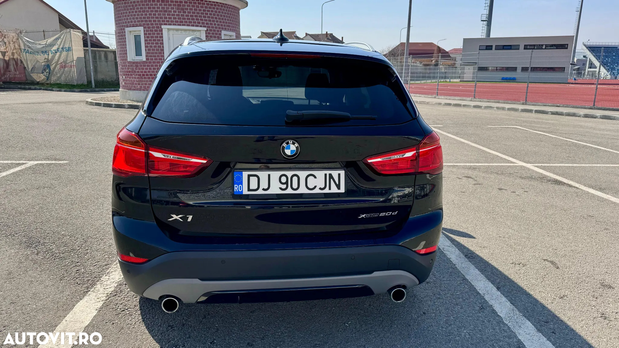 BMW X1 xDrive20d Aut. Sport Line - 2
