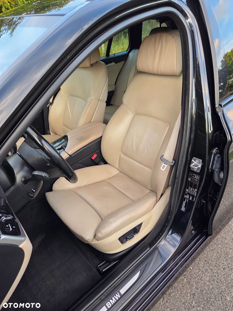 BMW Seria 5 520d Luxury Line - 14