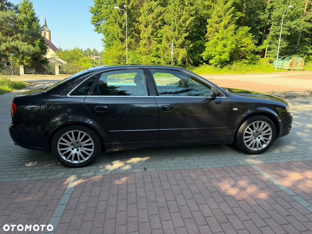 Audi A4 Limousine - 9
