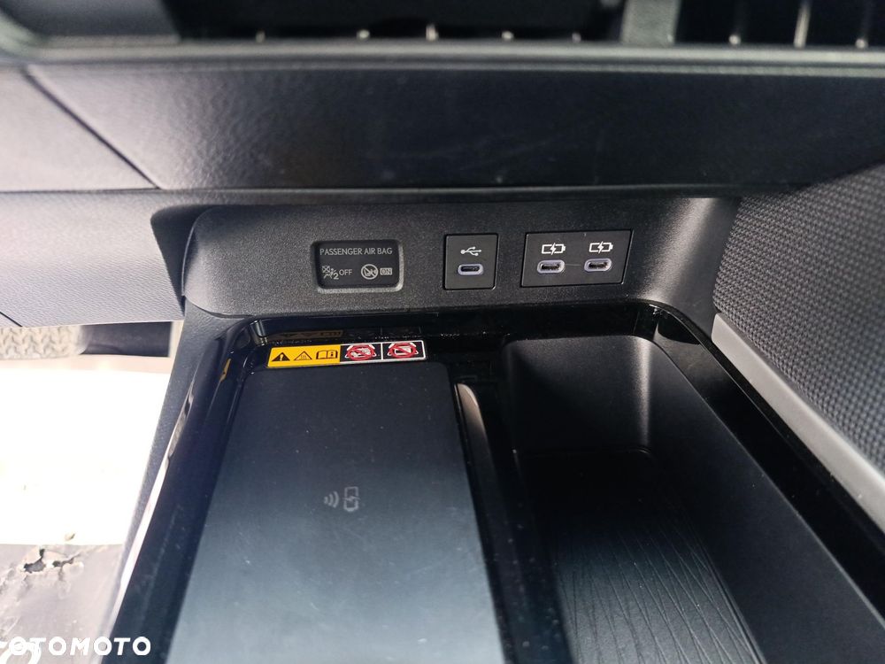 Toyota Camry - 27