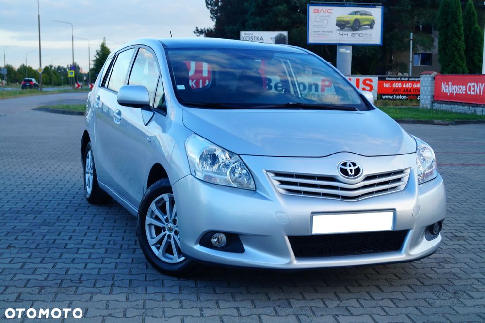 Toyota Verso 1.6 Sol EU5 - 8