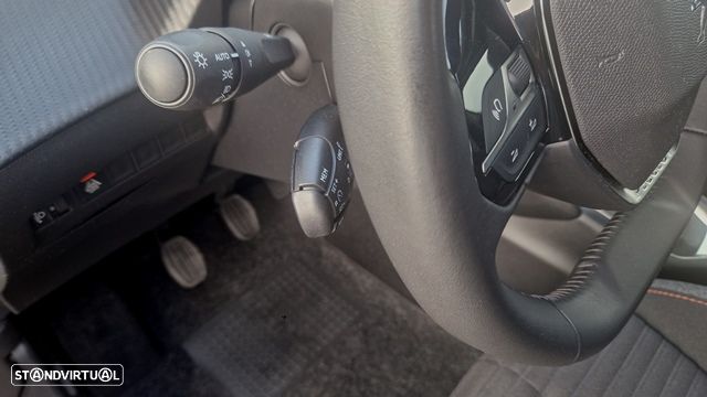Peugeot 2008 1.2 PureTech Active Pack - 9