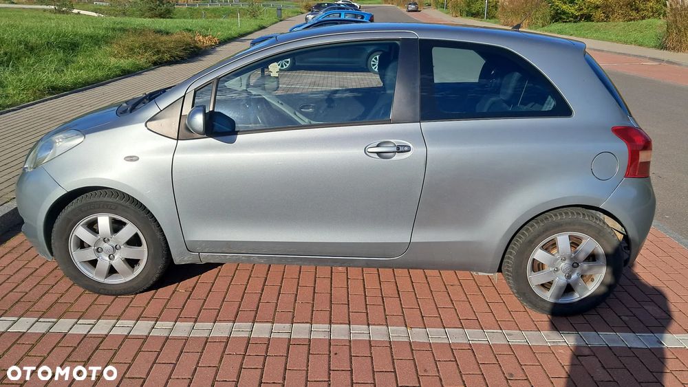 Toyota Yaris - 2