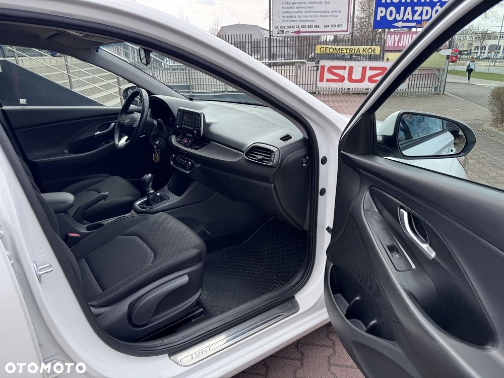 Hyundai i30 1.4 T-GDI Classic + - 19