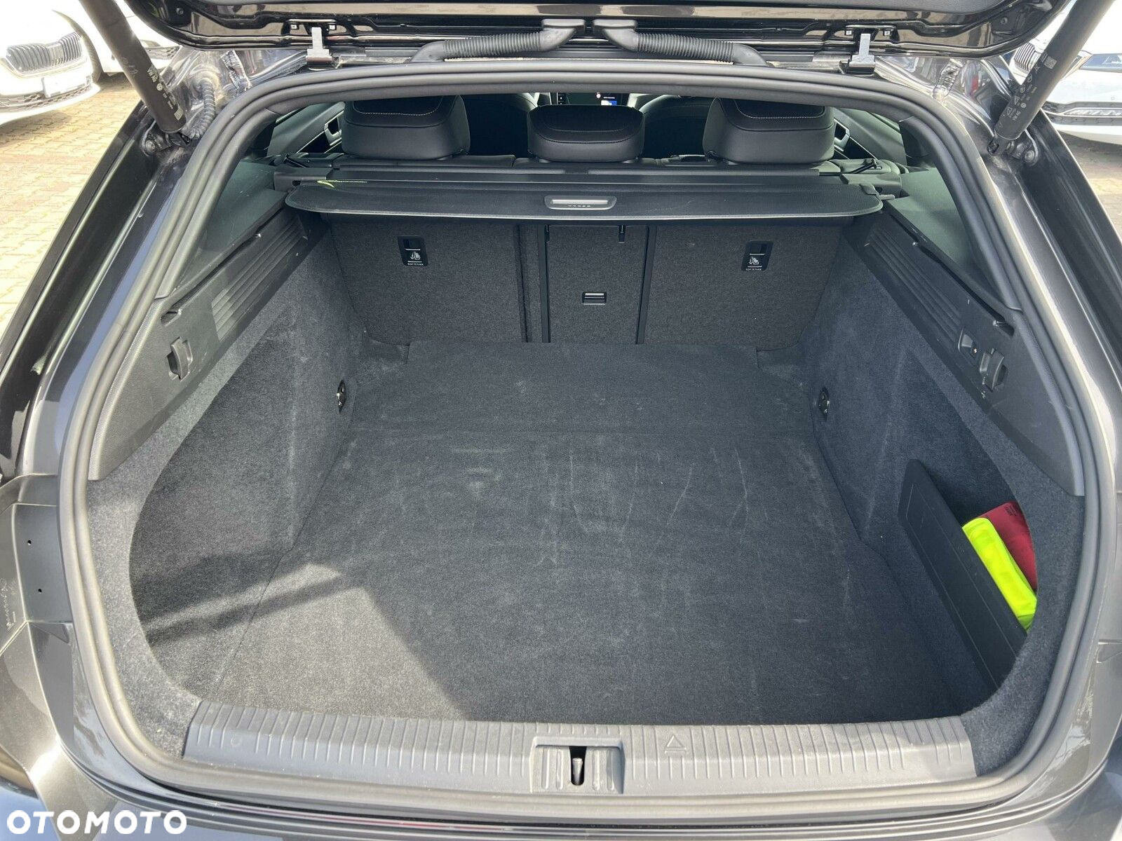 Volkswagen Arteon 2.0 TSI R-Line DSG - 9