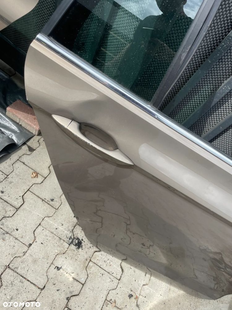 Vw GOLF SPORTSVAN drzwi prawy tył LC1Z - 3