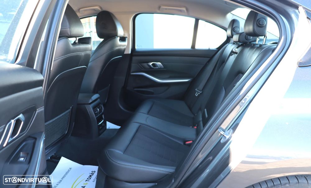 BMW 330 i Aut. Sport Line - 16