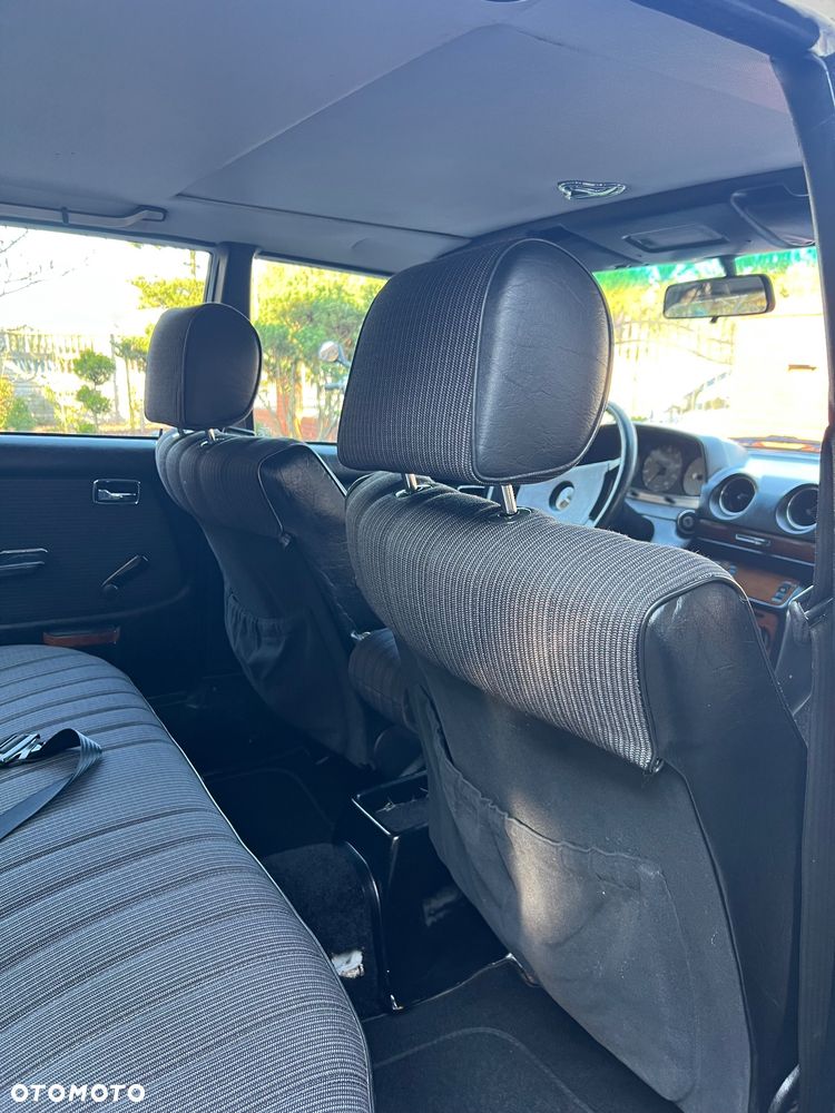 Mercedes-Benz W123 - 22