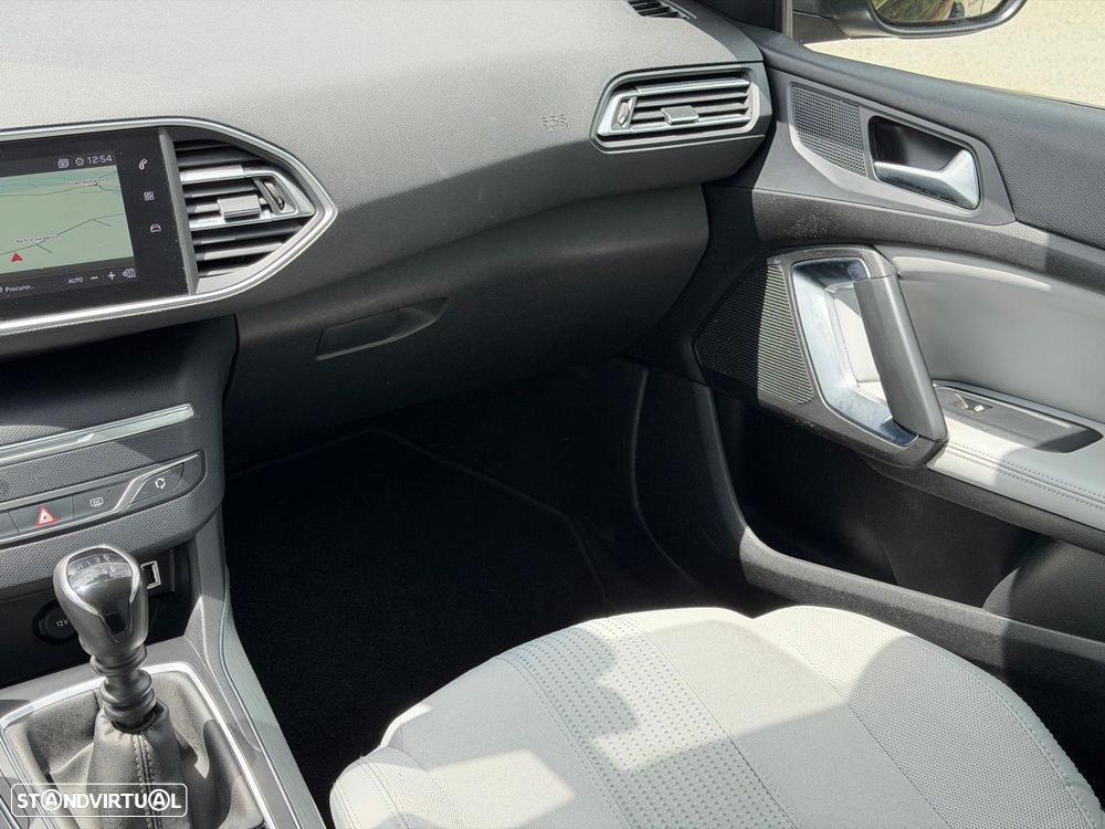 Peugeot 308 1.5 BlueHDi Allure Pack - 9