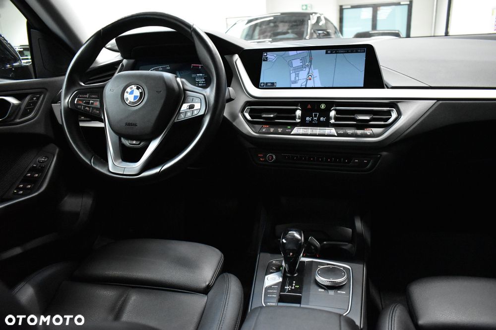 BMW Seria 2 218i Advantage - 12
