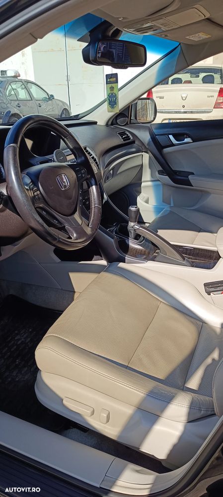 Honda Accord 2.0i MT Executive - 13