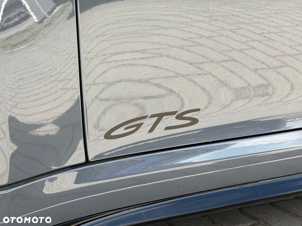 Porsche 911 - 22