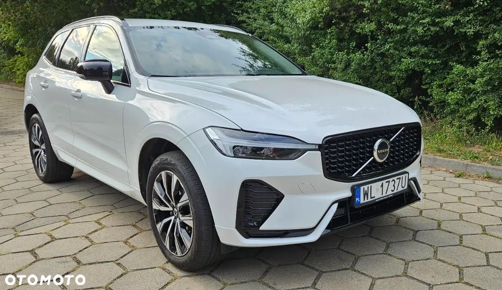 Volvo XC 60 B4 D AWD Plus Dark - 2