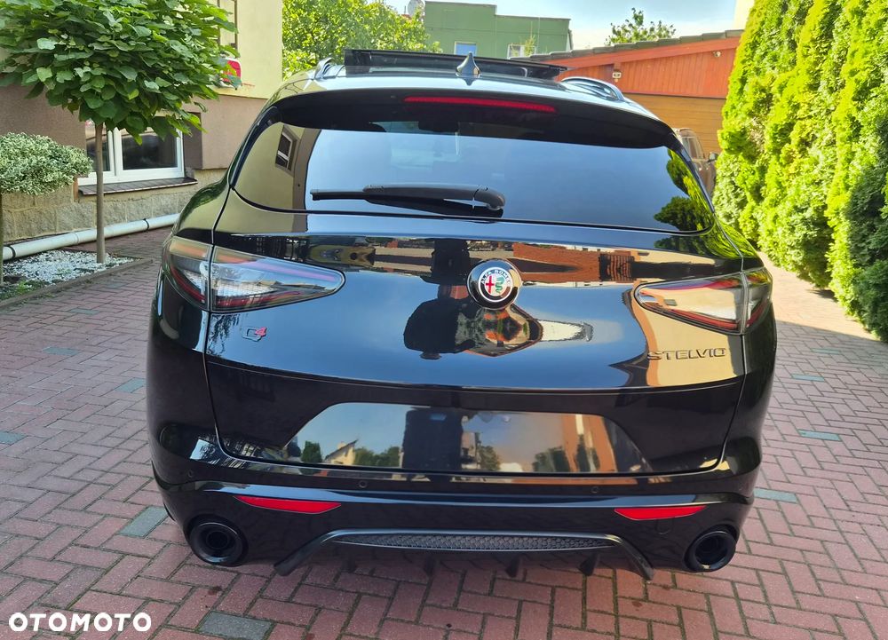 Alfa Romeo Stelvio - 6